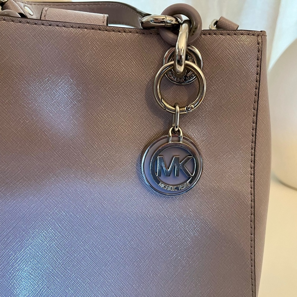 Michael Kors Cynthia purse and wallet wristlet - Picture 3 of 10